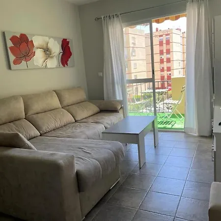 Apartamento Con Terraza Solo Familias Apartment *
